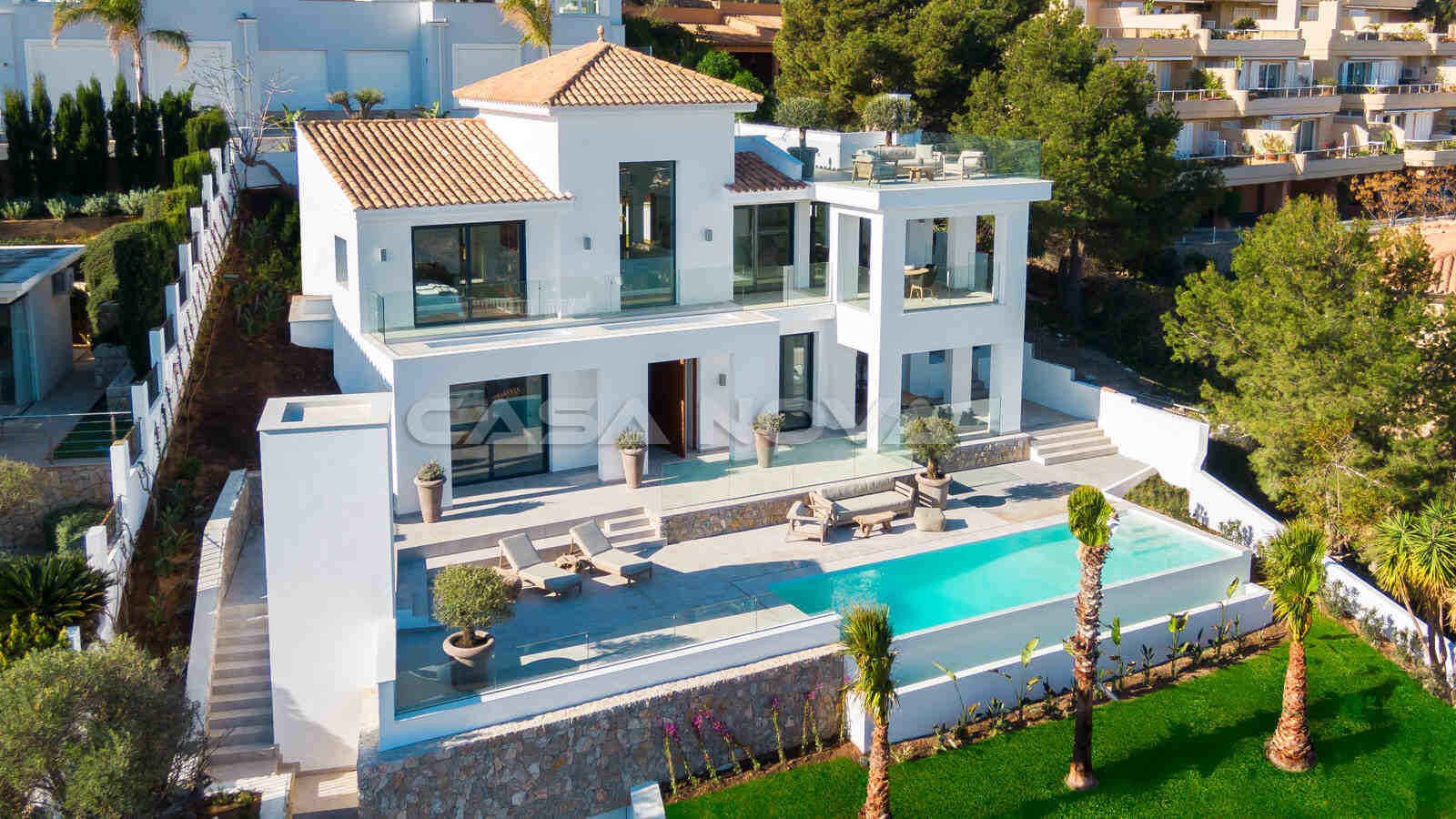Luftaufnahme der modernen Mallorca Villa