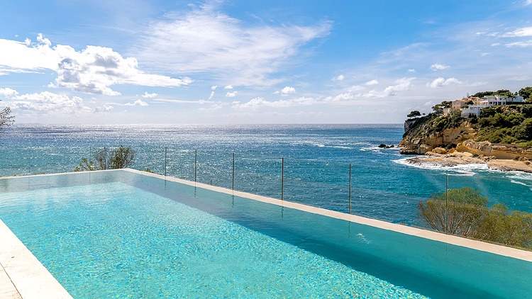 Casa Nova Properties offers the best service for new clients