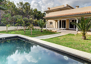 Ref. 2351245 | Fantastic, very well-kept garden with pool of the Mallorca Villa