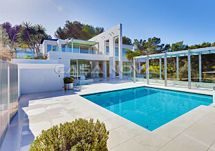 Premium villa Mallorca in futuristic style