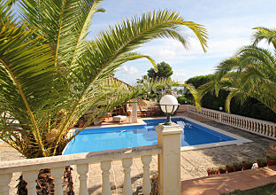 Ref. 258999 | Large villa with guest-studio and panoramic sea views 
