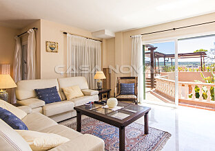 Ref. 1202044 | Apartment in the first sea line with sea access