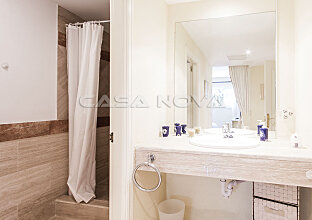 Ref. 1202044 | Apartment in the first sea line with sea access