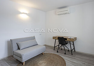 Ref. 2402672 | Gemütliches Schlafzimmer mit modernen Akzenten