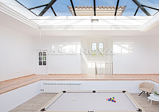 Ref. 2302679 | Great entrance area with glass dome and billiard area