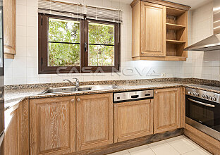 Ref. 2302718 | Villa mediterránea con piscina en 1. línea del campo de golf