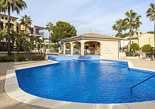 Ref. 2302718 | Villa mediterránea con piscina en 1. línea del campo de golf