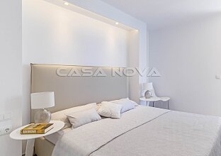 Ref. 1202769 | Helles Schlafzimmer mit modernen Elementen