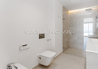 Ref. 1402784 | Baño moderno con ducha de cristal