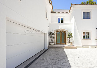 Ref. 2402359 | Impressive entrance area of the Villa 