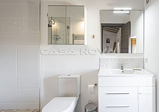 Ref. 2402800 | Renovated bathroom with rustic accents
