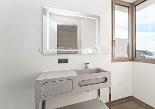 Ref. 2401801 | Charmantes Badezimmer mit tollem Blick aufs Meer