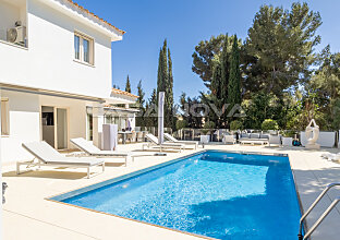 Ref. 2402981 | Moderne Mallorca Villa mit Pool fußläufig zum Sandstrand