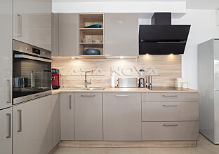Ref. 1203202 | Offene Einbauküche mit Essbereich
