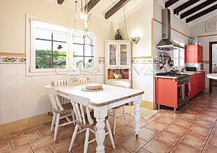 Ref. 2403228 | Mediterrane Villa mit Naturstein-Elementen