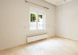 Ref. 2303247 | Double bedroom with marble floor