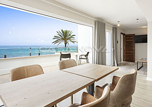 Ref. 2503253 | Sala de estar/comedor con acceso a la terraza y vista al mar