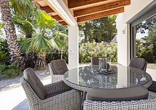 Ref. 2403258 | Cozy covered terrace