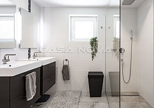 Ref. 2403258 | Baño luminoso con ventana