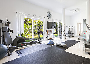 Ref. 2403284 | Private gym with plenty of space