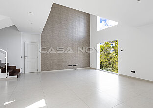Ref. 2403285 | Lichtdurchfluteter Wohnbereich mit Terrassenzugang 