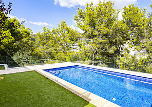 Ref. 2403285 | Ideale Familienvilla mit Blick in die Grünzone