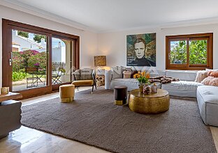 Ref. 2303287 | Stylish villa with beautiful garden and holiday rental licence