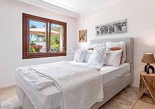 Ref. 2303287 | Stylish villa with beautiful garden and holiday rental licence