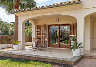 Ref. 2303287 | Stylish villa with beautiful garden and holiday rental licence