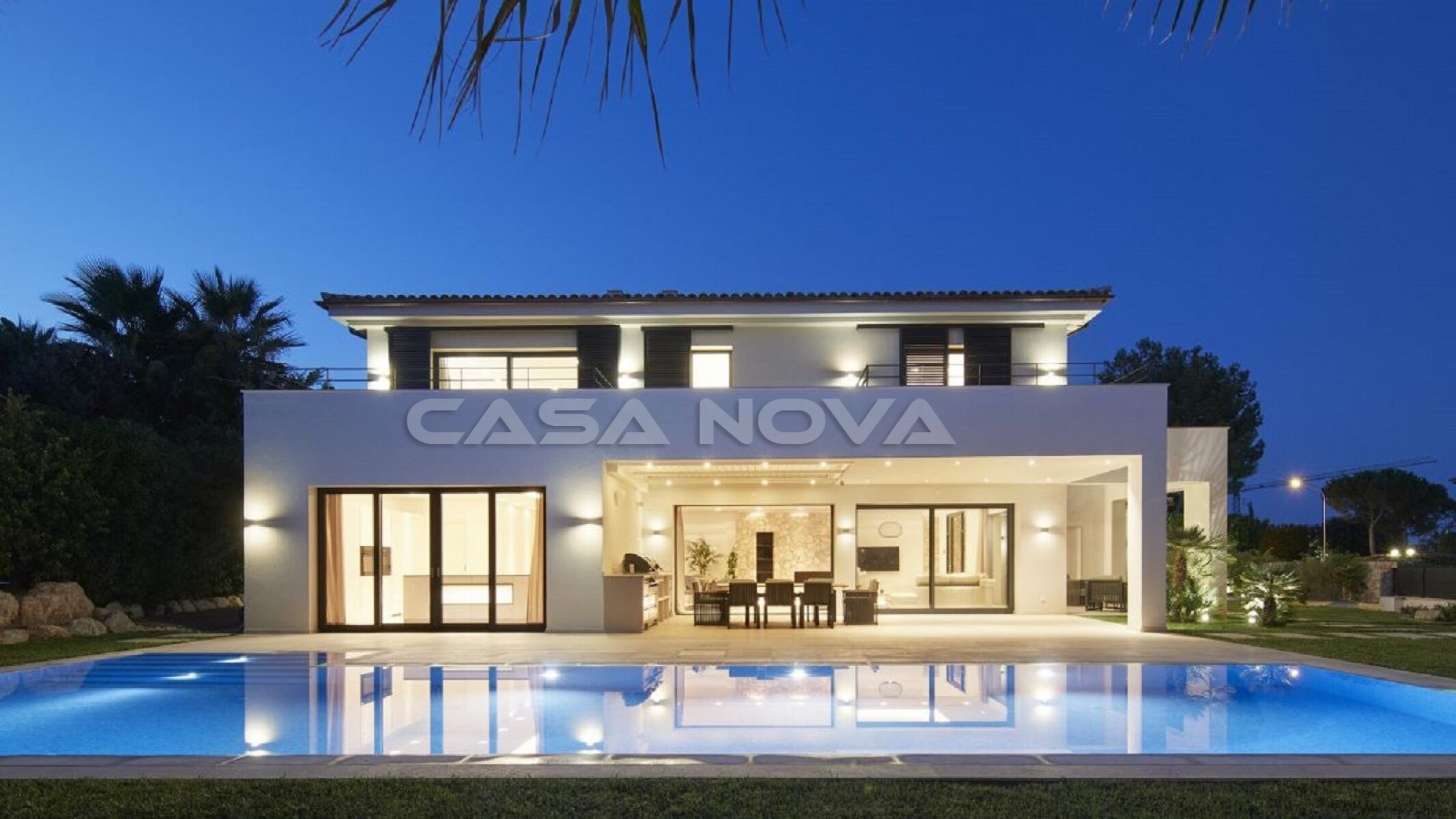 New villa in privileged residential area 