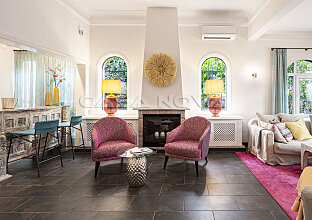 Ref. 2303298 | Tastefully designed living room 