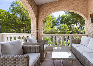 Ref. 2303304 | Magnificent villa in quiet residential area with lots of privacy