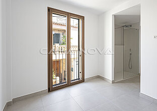 Ref. 2303325 | Modern double bedroom with bathroom