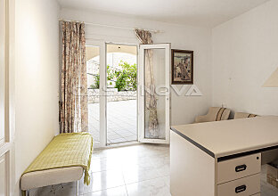 Ref. 2503333 | Mediterranean villa  in 1st sea line and beach access