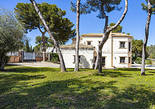 Ref. 2403414 | Mediterrane Villa mit schönem Garten und Swimmingpool