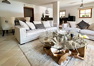Ref. 2503445 | Elegante Villa in gepflegter Anlage