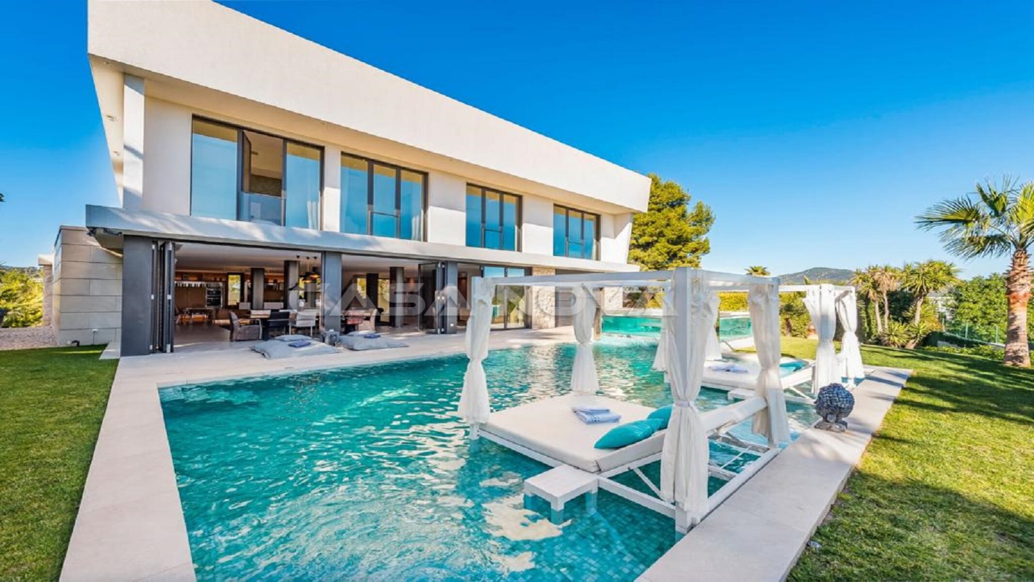 Sensationelle Luxusvilla mit einzigartigem Panoramablick