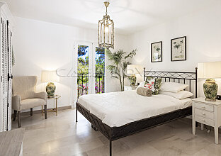 Ref. 2503472 | Idyllic luxury villa with enchanting panoramic views