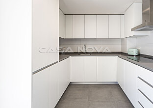 Ref. 1303362 | Open and fully equipped fitted kitchen