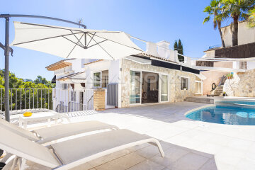 Encantadora villa con maravillosas vistas al mar