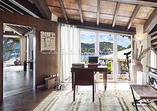 Ref. 2403512 | Study / music room with a beautiful view