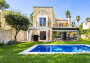Luxurious villa in 1st line to the golf course with pool and garden