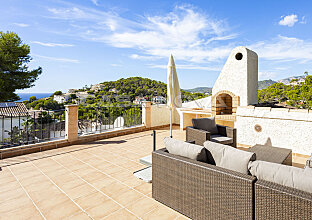 Ref. 2303523 | Fantastic roof terrace with lounge area and BBQ space