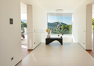 Ref. 2403525 | Impresionante villa de diseño con vistas al mar