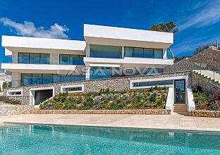 Ref. 2503597 | Villa de obra nueva con impresionantes vistas y acceso al mar