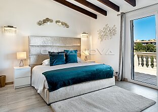 Ref. 2403599 | Romantic luxury villa with sea views