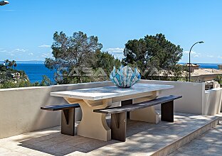 Ref. 2403599 | Romantic luxury villa with sea views