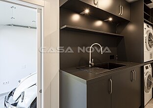 Ref. 2403567 | Luxusvilla mit Pool in beliebter Wohngegend