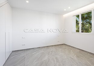 Ref. 2403567 | Luxusvilla mit Pool in beliebter Wohngegend