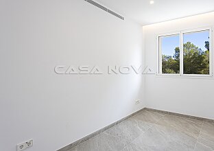 Ref. 2403567 | Luxusvilla mit Pool in beliebter Wohngegend